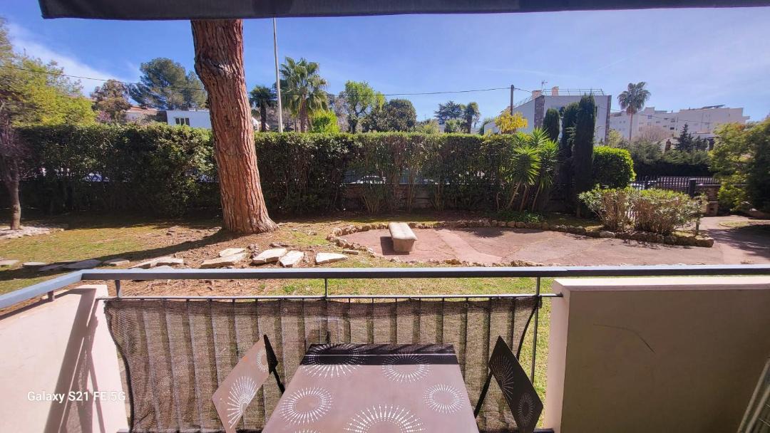 Photo of Patio Balcony in California - Pezou