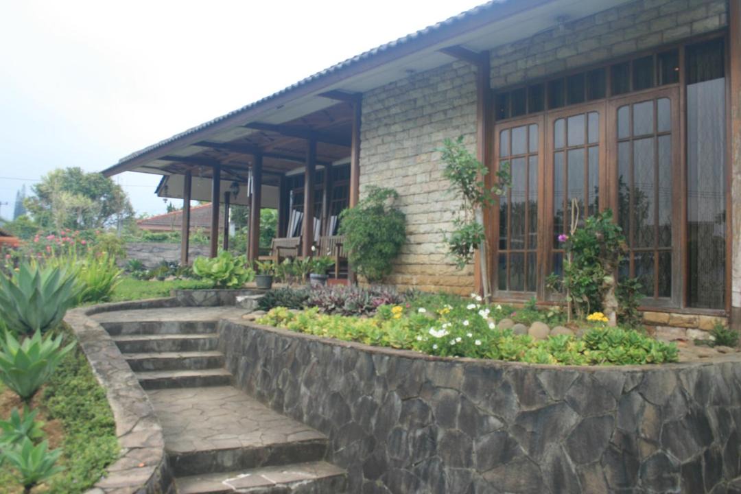 Photo of Buildings in Cipanas