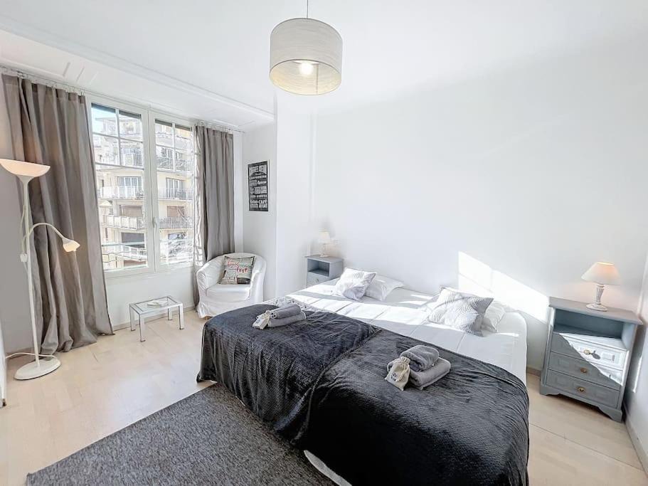 Photo of Bedroom in Carnot