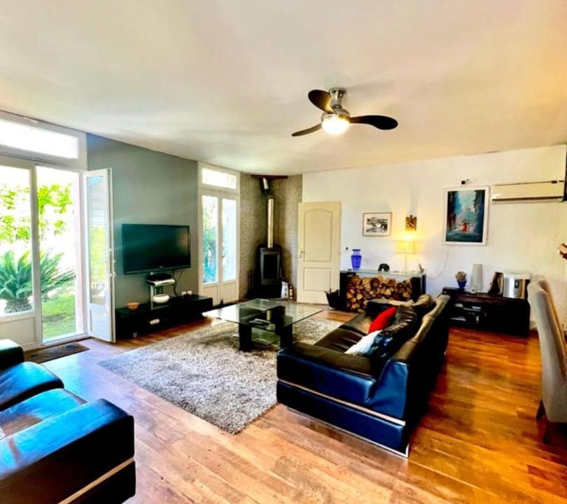 Photo of Livingroom in Antibes City Centre