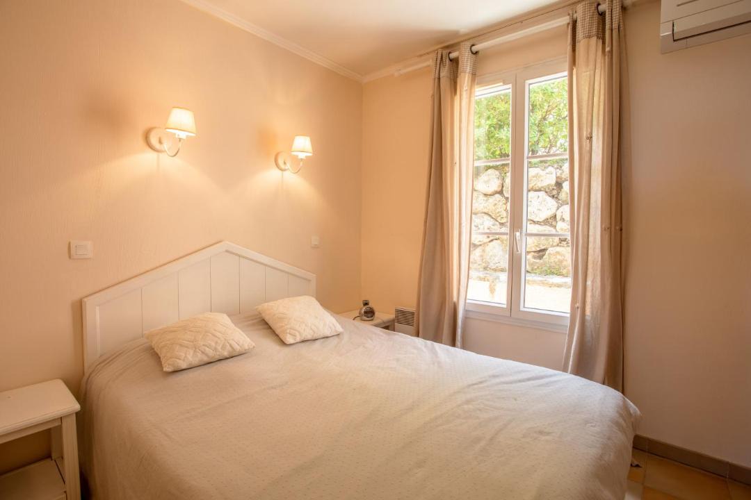 Photo of Bedroom in Les Restanques