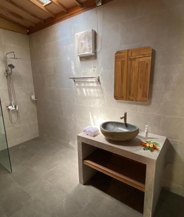 Photo of Bathroom in Sambirenteng