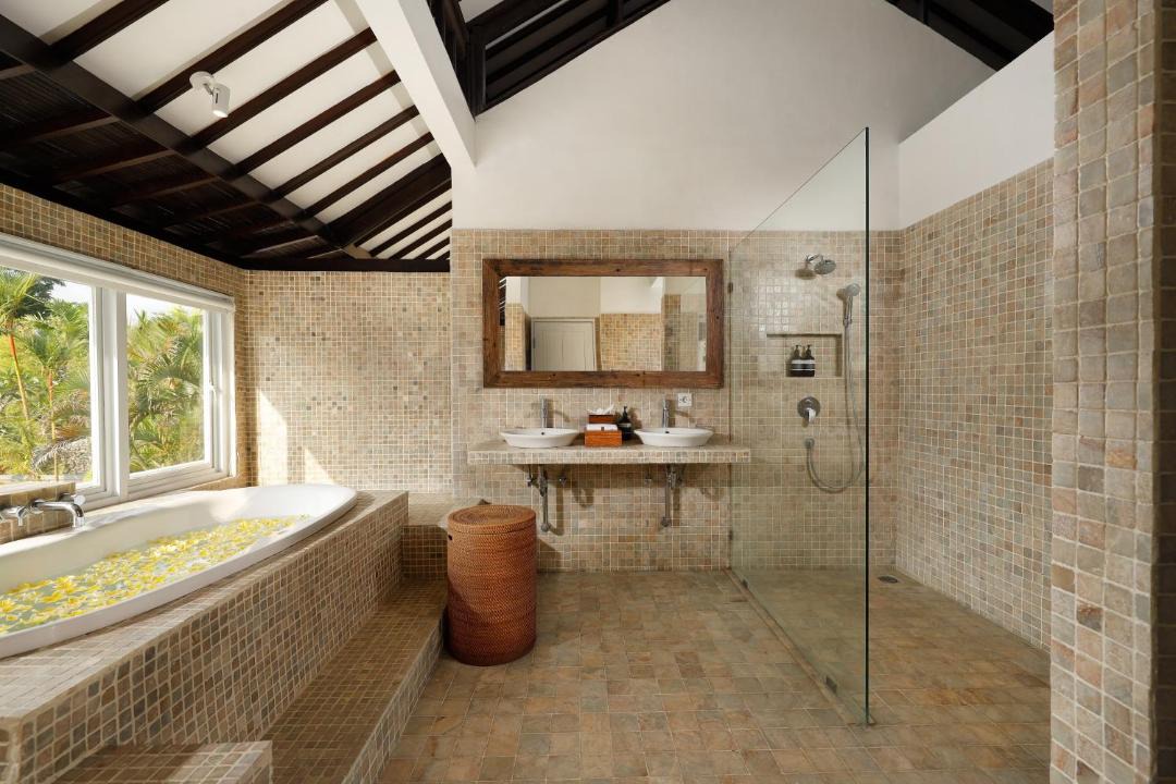 Photo of Bathroom in Sunset Road