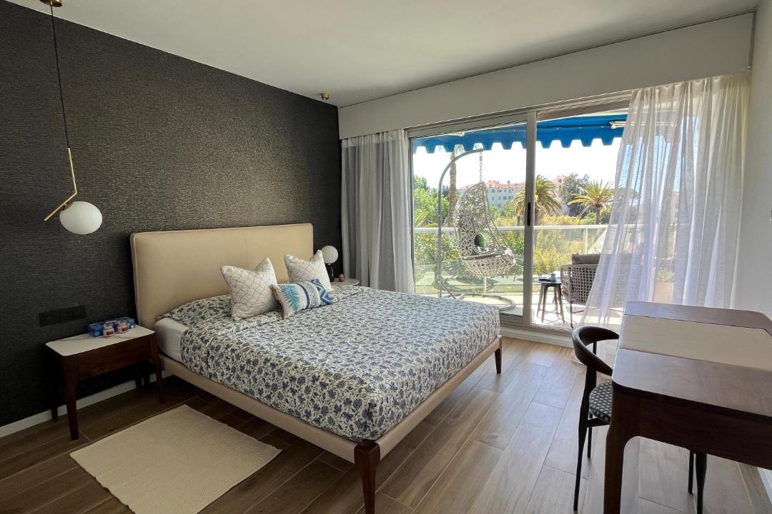 Photo of Bedroom in California - Pezou