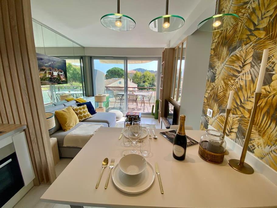 Photo of Livingroom in Saint-Tropez