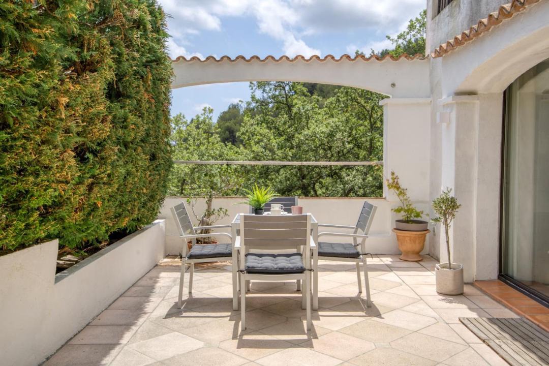 Photo of Patio Balcony in Carros