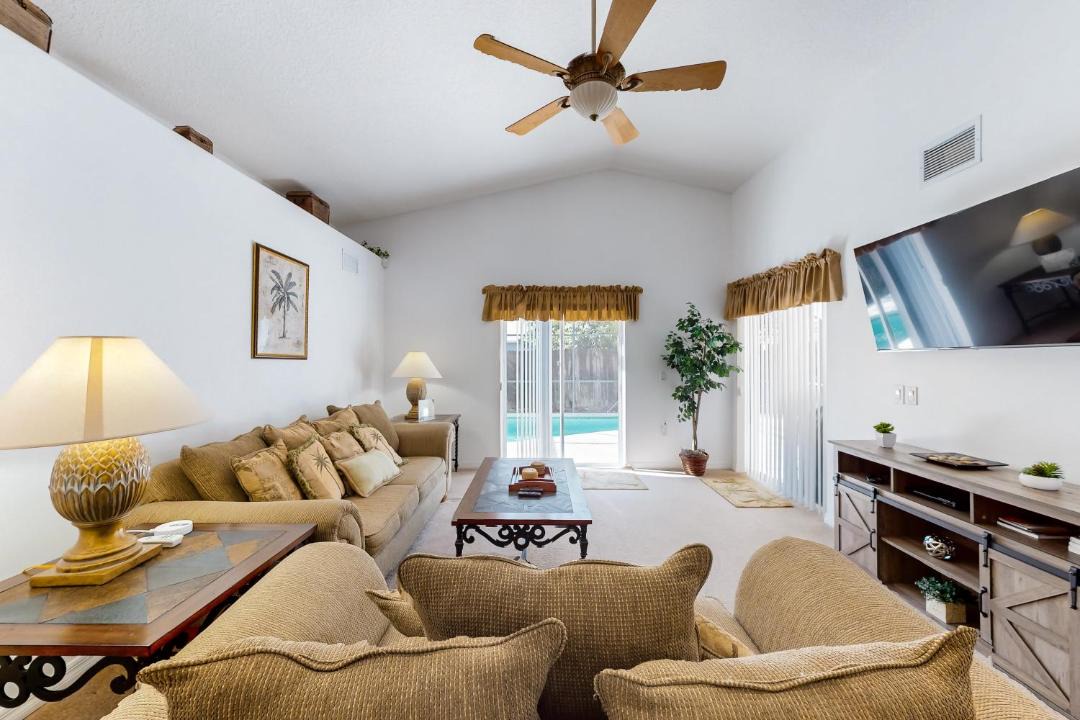 Photo of Livingroom in Lindfields