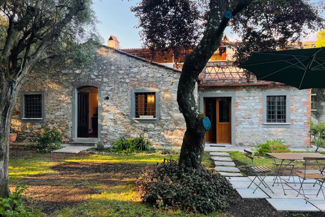 Photo of Buildings in Querceta