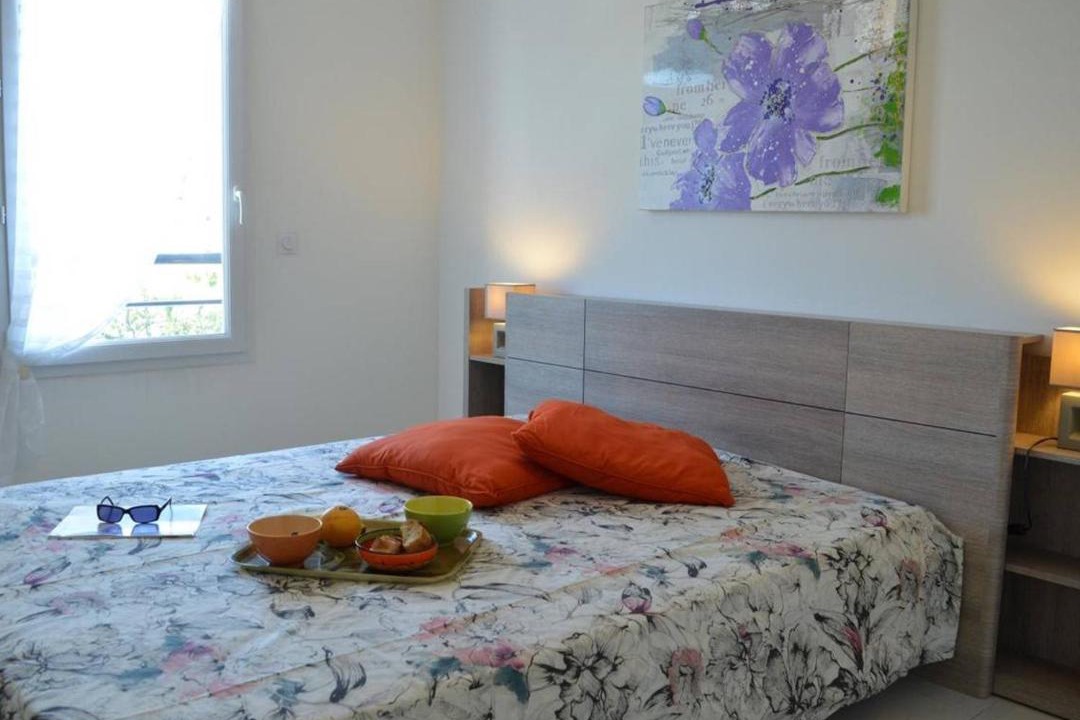 Photo of Bedroom in Saint-Raphael