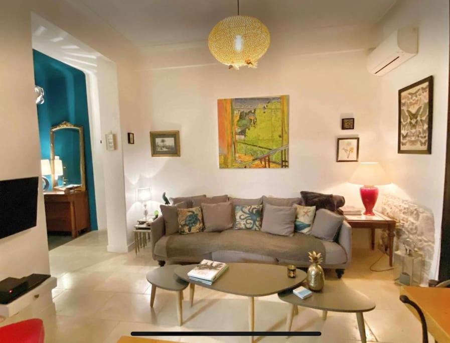Photo of Livingroom in Gambetta