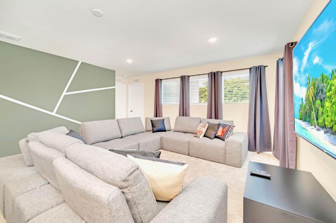 Photo of Livingroom in Four Corners