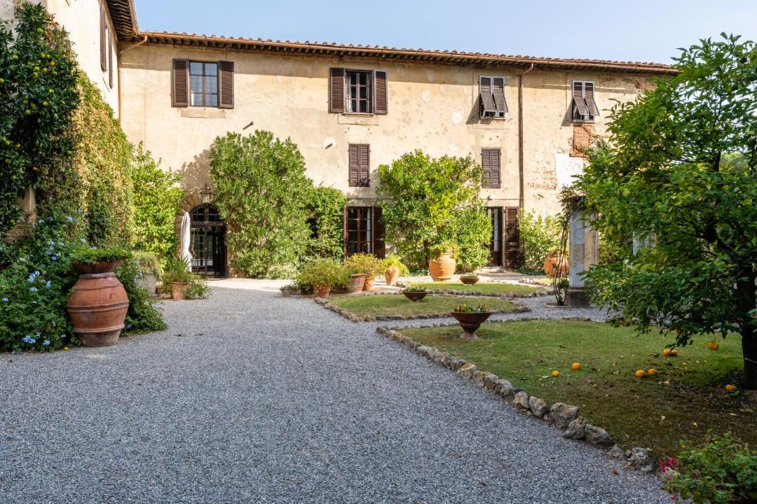 Photo of Buildings in Vicopisano