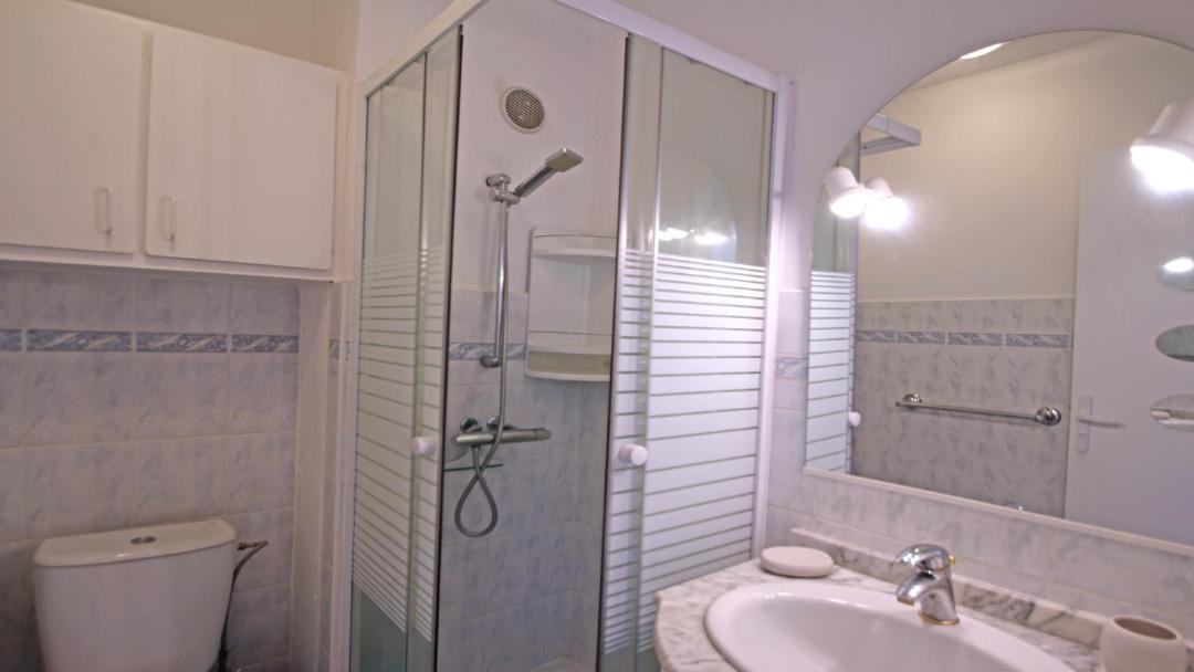 Photo of Bathroom in Sainte-Maxime City Centre