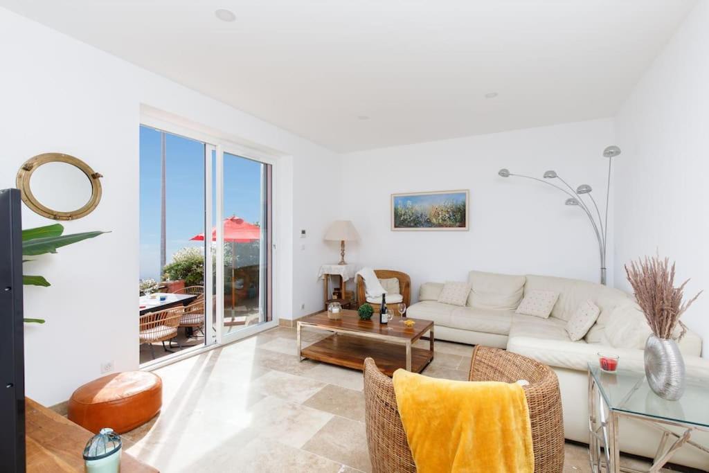 Photo of Livingroom in Theoule-Superieur