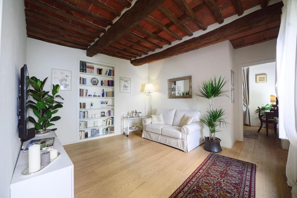 Photo of Livingroom in Lucca Historical Center