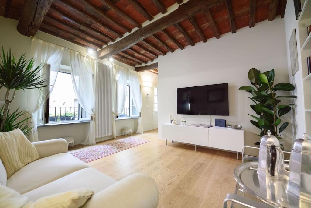 Photo of Livingroom in Lucca Historical Center