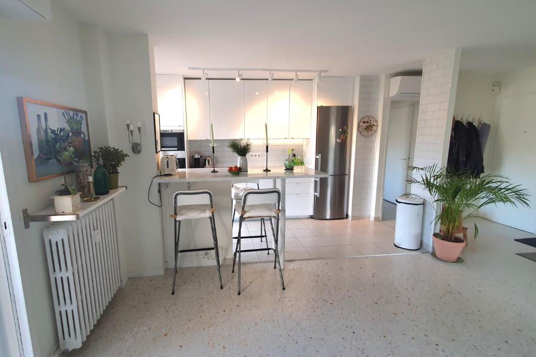 Photo of Livingroom in Prado - Republique