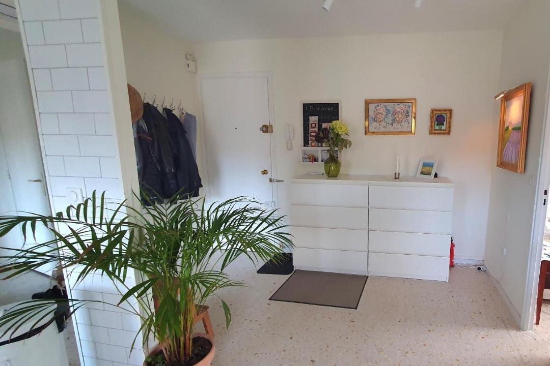 Photo of Livingroom in Prado - Republique