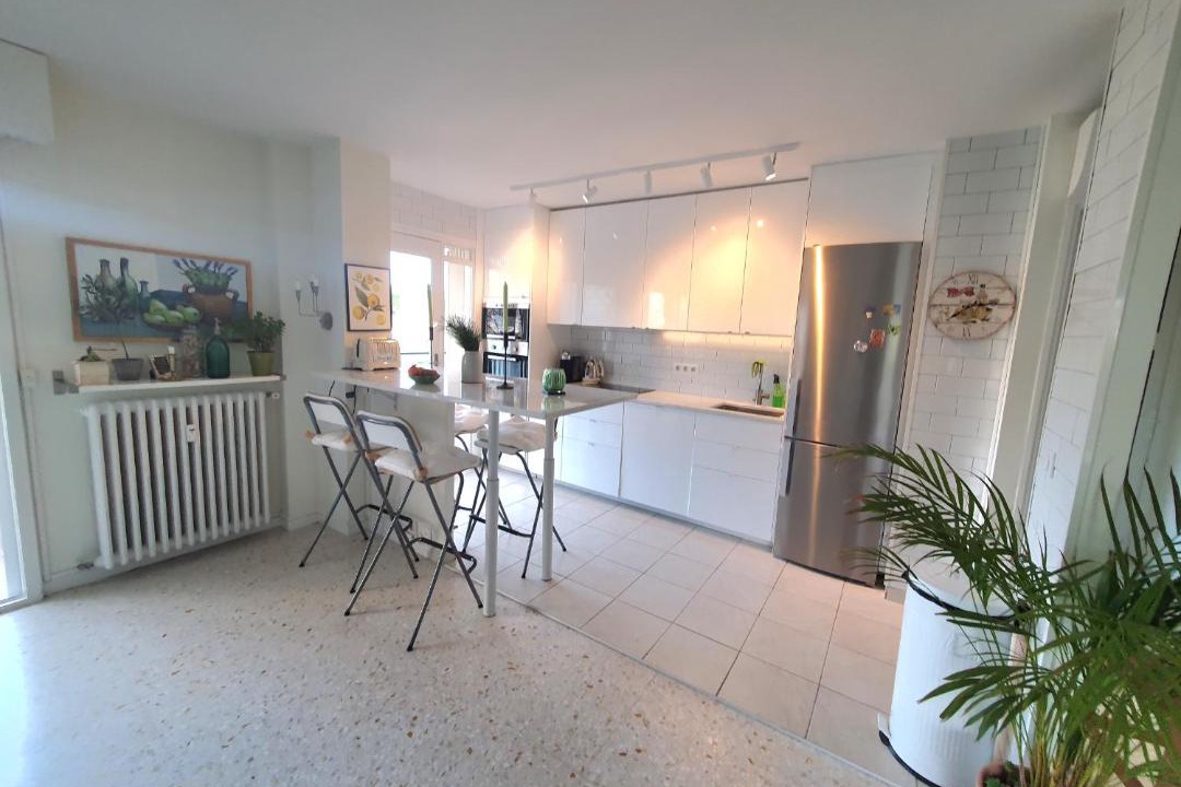 Photo of Livingroom in Prado - Republique