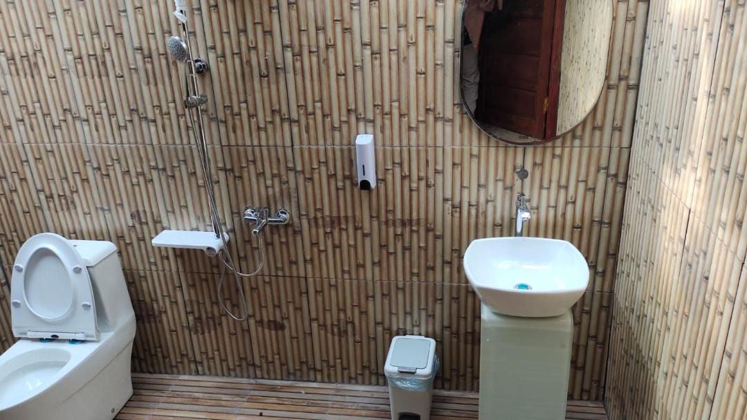 Photo of Bathroom in Megamendung