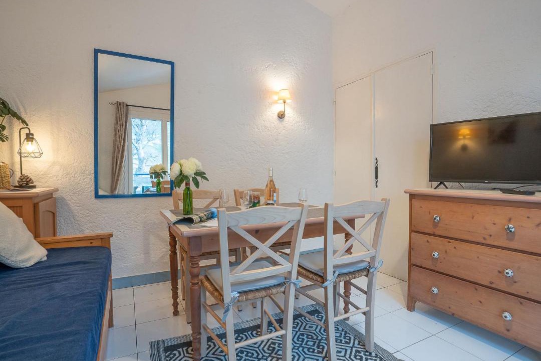 Photo of Bedroom in Boulouris-sur-Mer