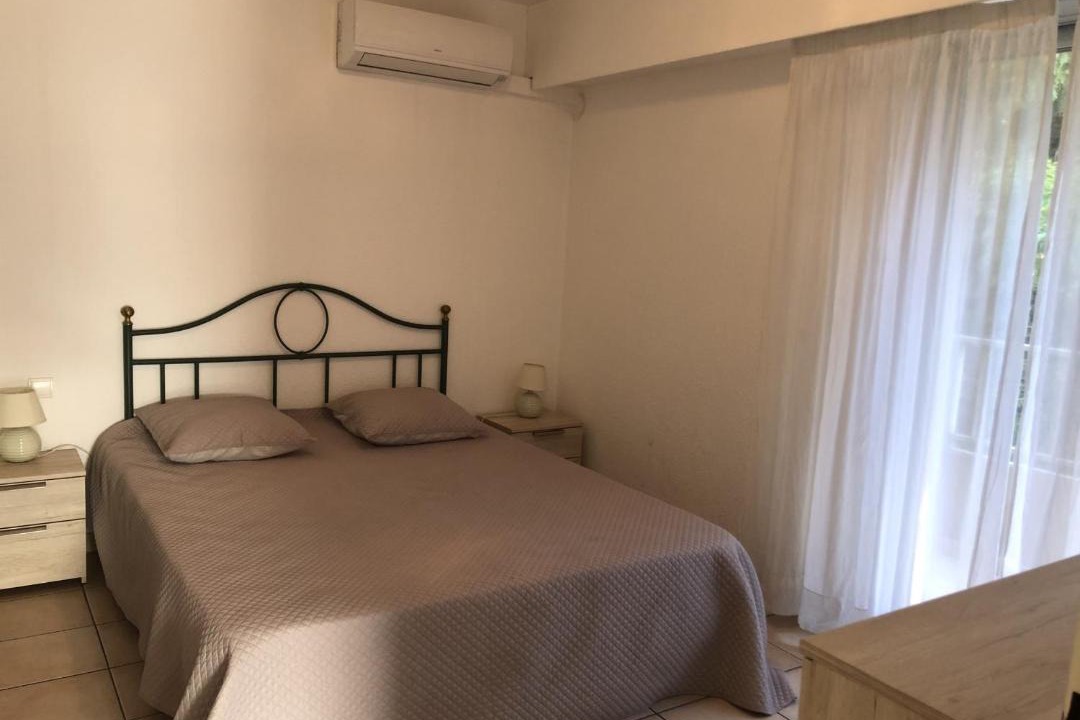 Photo of Bedroom in Saint-Raphael