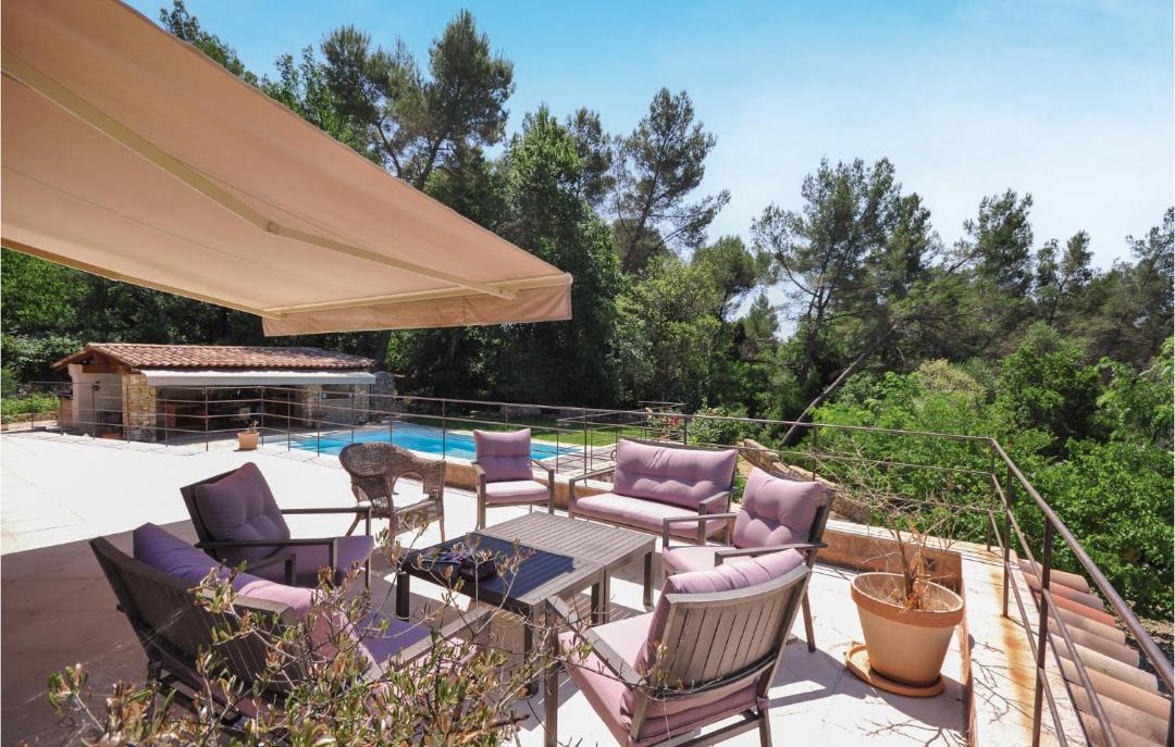 Photo of Patio Balcony in Les Maillans