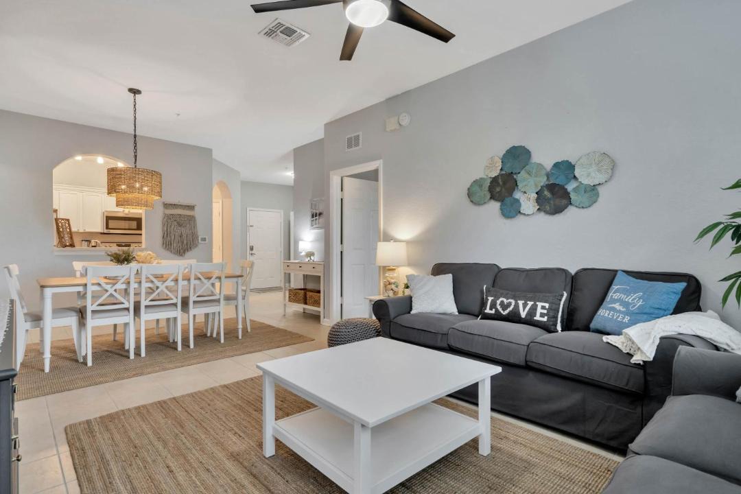Photo of Livingroom in Windsor Hills