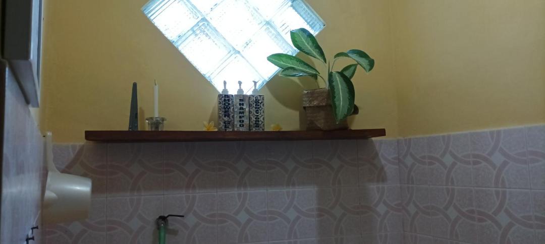 Photo of Bathroom in Delod Peken