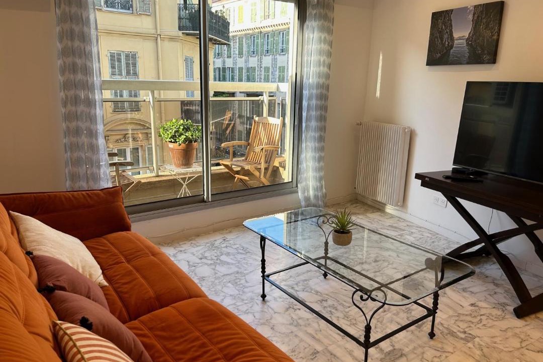Photo of Livingroom in Lepante Quarter