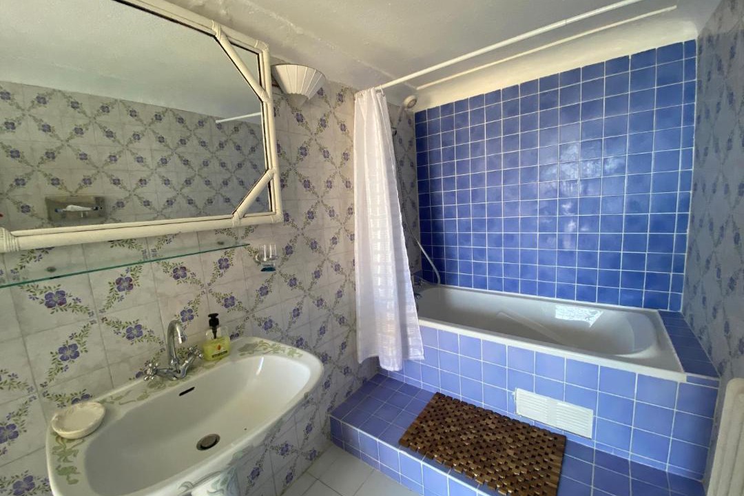 Photo of Bathroom in Espero-Pax