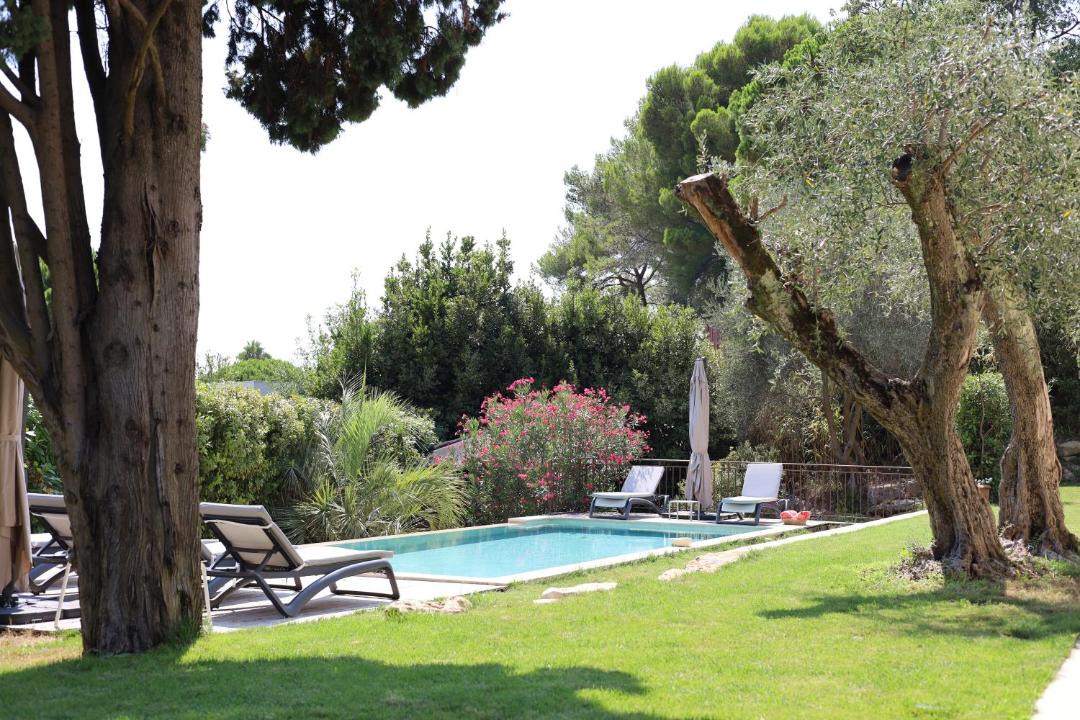 Photo of Others in Mougins