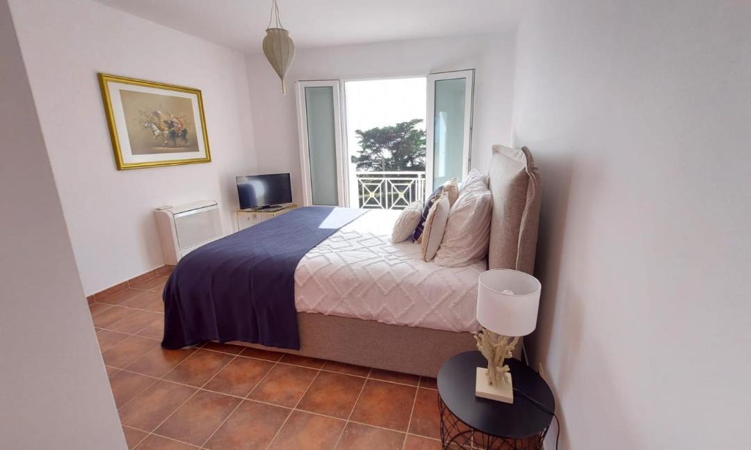 Photo of Bedroom in Saint-Aygulf