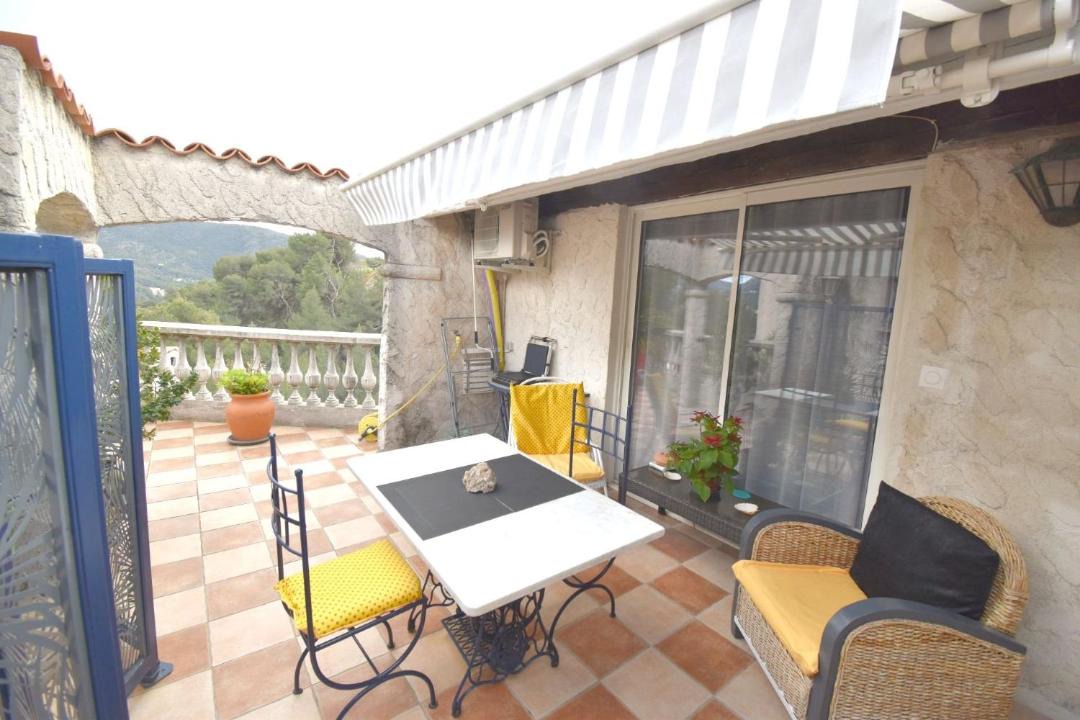 Photo of Patio Balcony in La Trinite