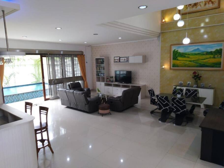 Photo of Livingroom in By Pass Ngurah Rai