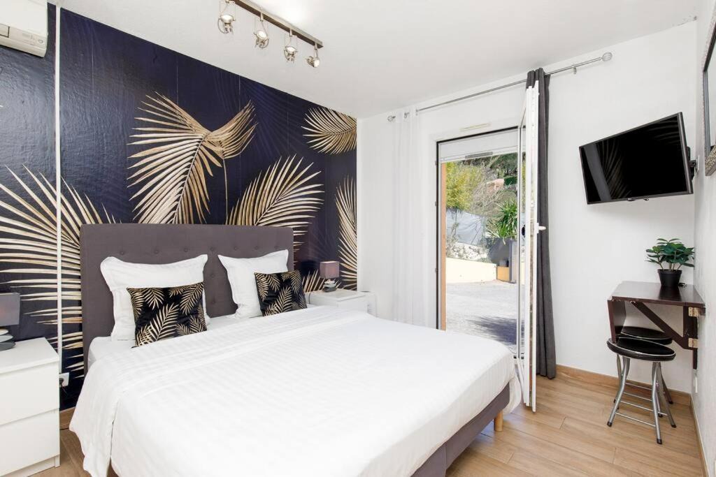 Photo of Bedroom in Eze