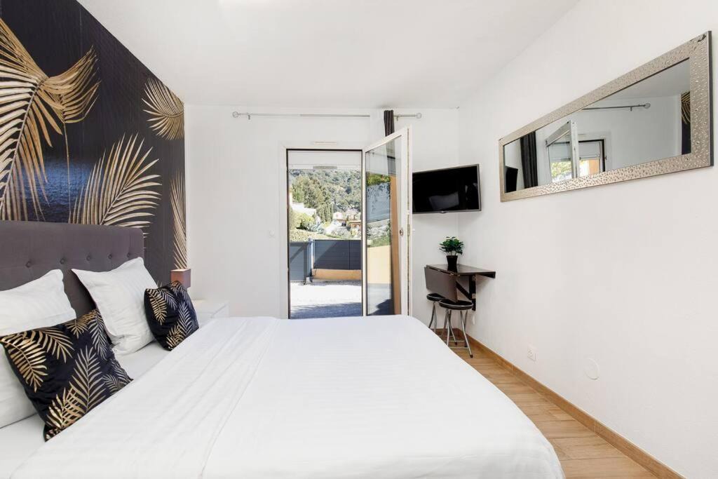 Photo of Bedroom in Eze