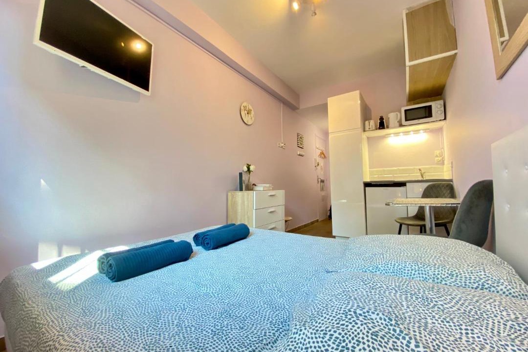 Photo of Bedroom in California - Pezou