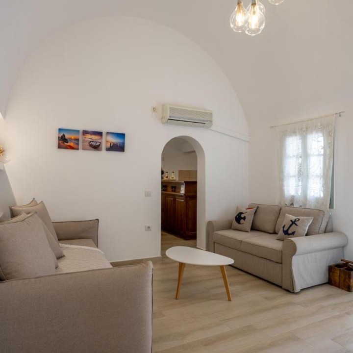 Photo of Livingroom in Oia