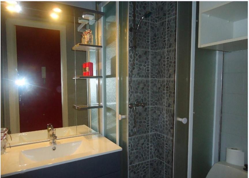 Photo of Bathroom in Golfe Juan