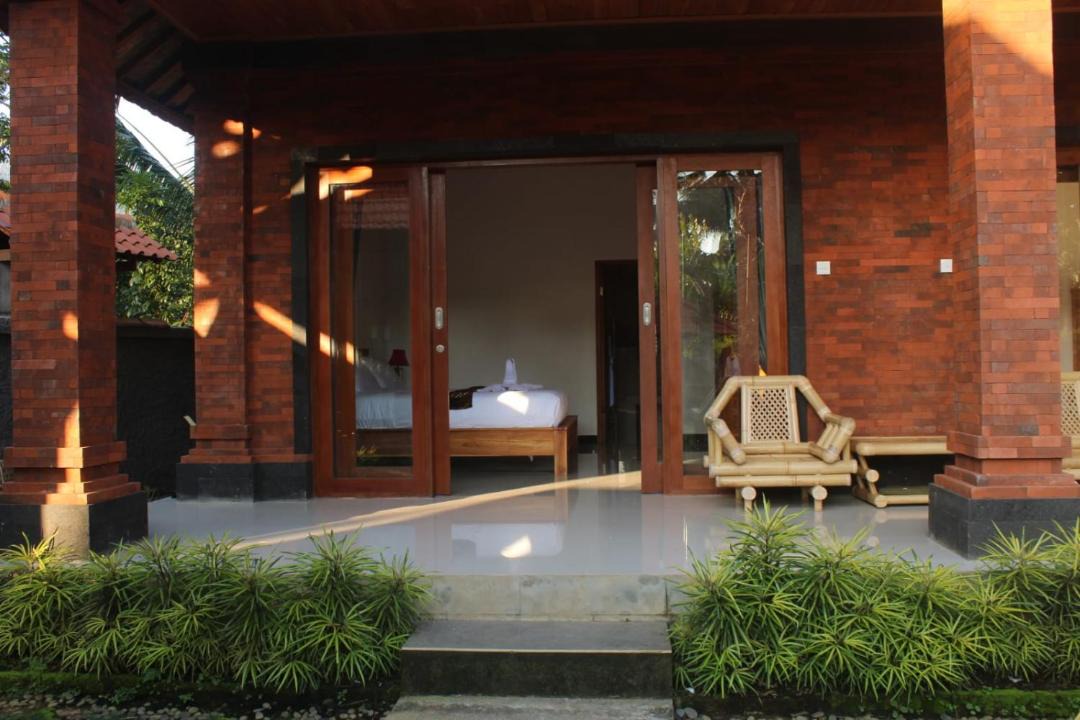 Photo of Buildings in Sidemen