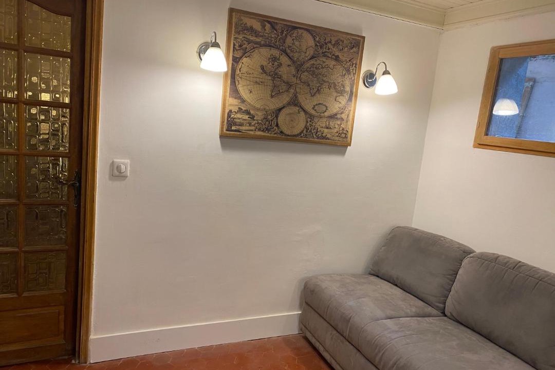 Photo of Livingroom in Prado - Republique
