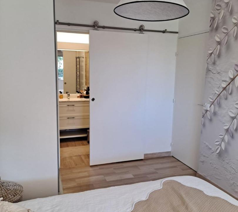 Photo of Bedroom in Prado - Republique