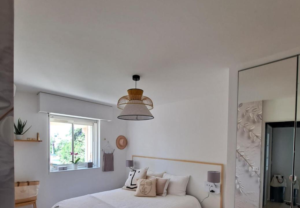 Photo of Bedroom in Prado - Republique