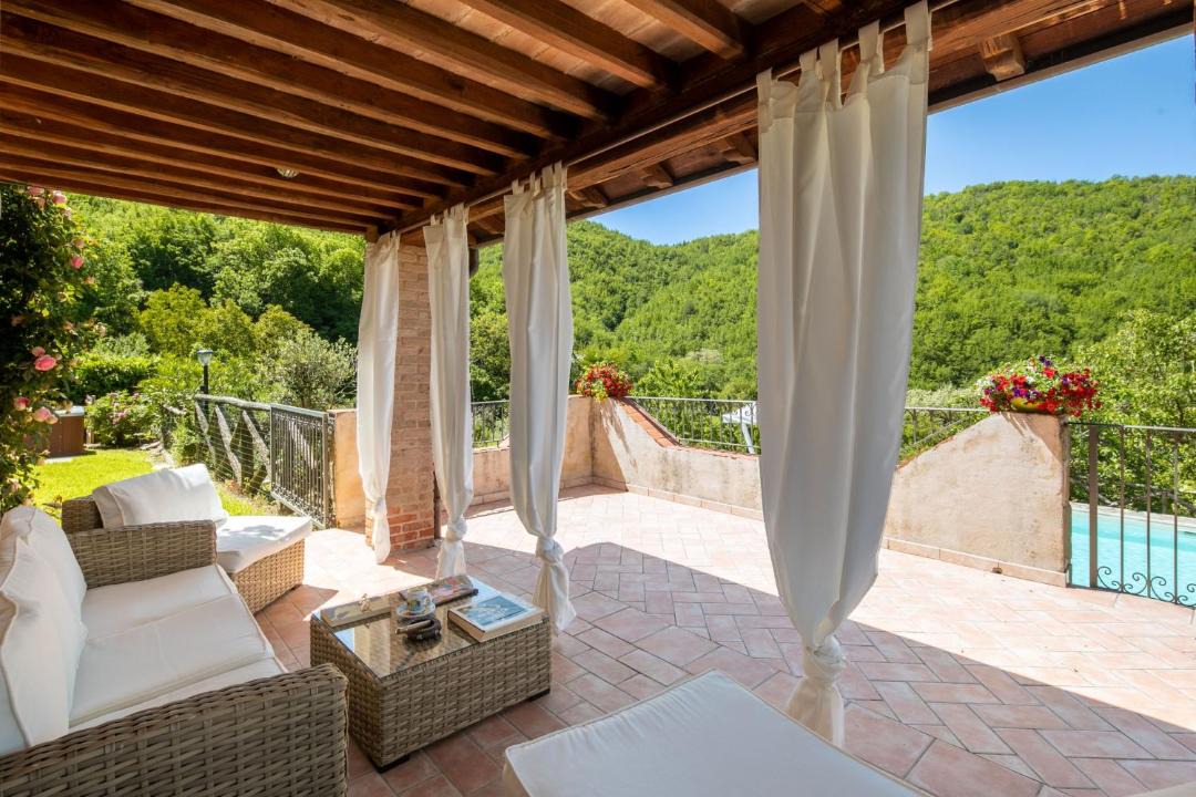 Photo of Patio Balcony in Fivizzano