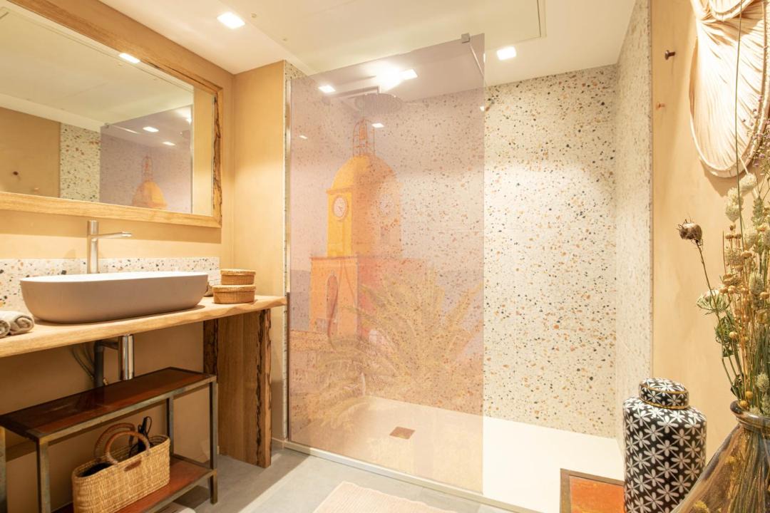 Photo of Bathroom in Saint-Tropez City Centre