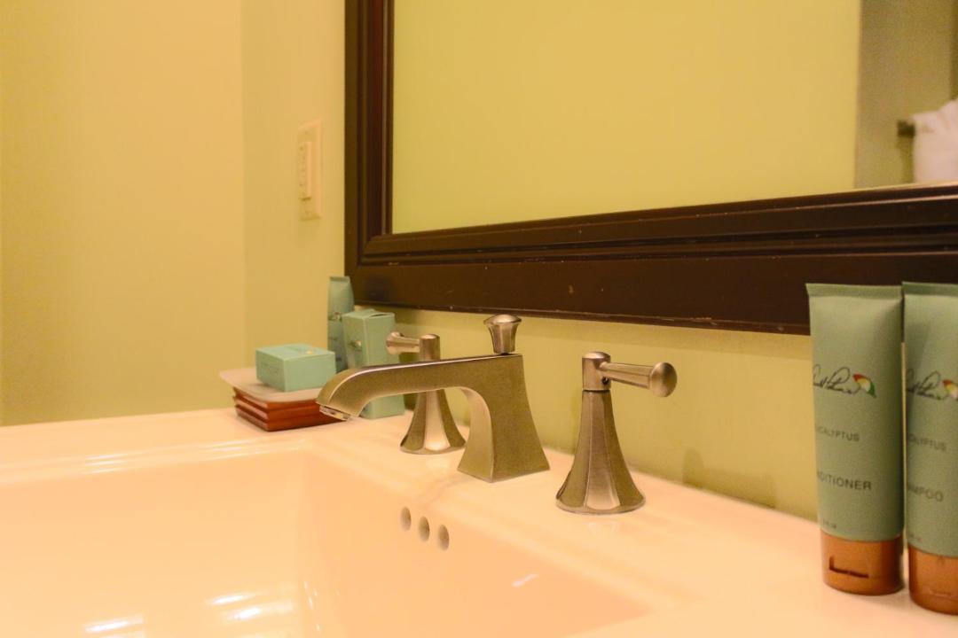 Photo of Bathroom in Bay Hill