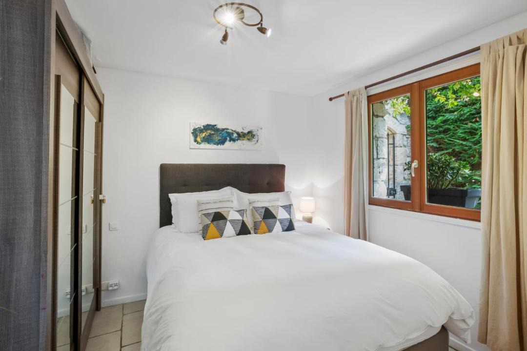 Photo of Bedroom in Biot