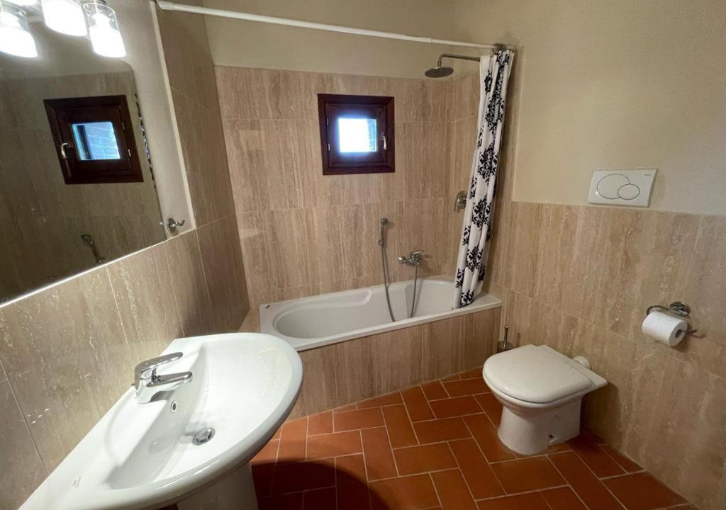 Photo of Bathroom in Orciatico