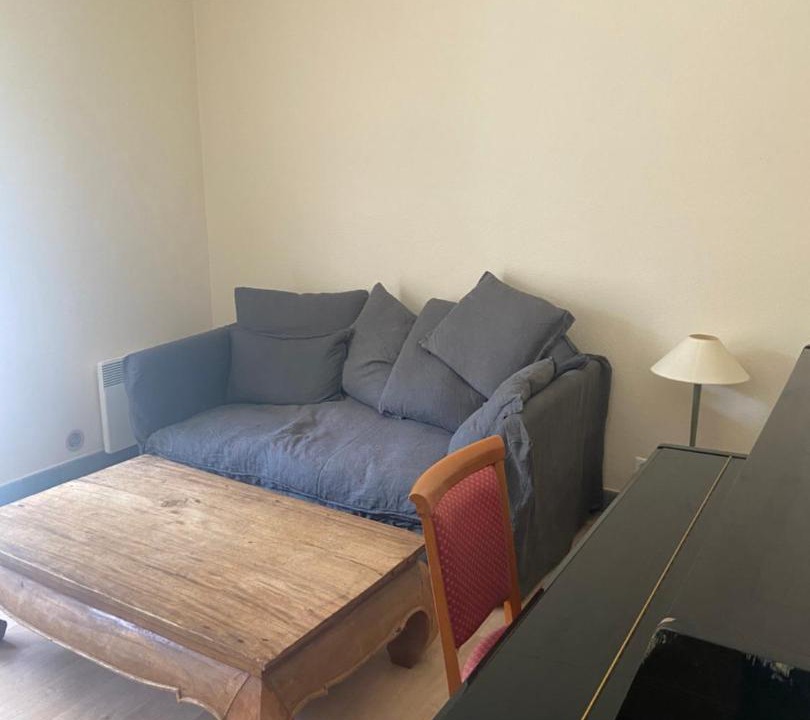 Photo of Livingroom in Prado - Republique